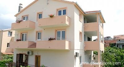 Apartmani Belas, privatni smeštaj u mestu Trogir, Hrvatska